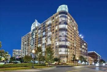 Weichert Suites At Wisconsin Place Chevy Chase Bagian luar foto