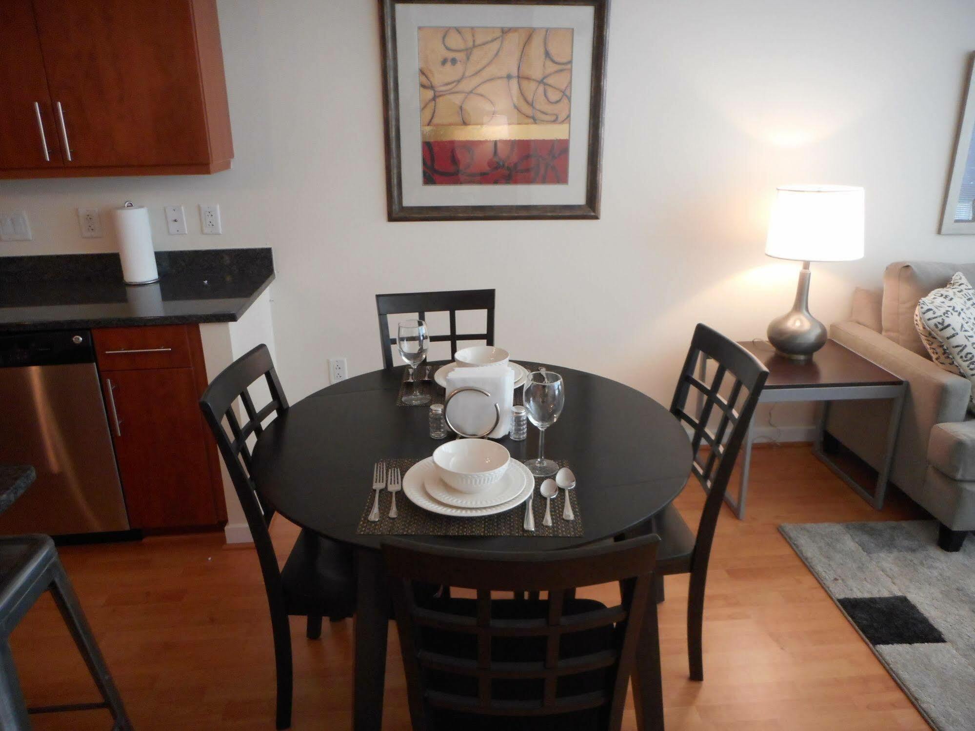 Weichert Suites At Wisconsin Place Chevy Chase Bagian luar foto