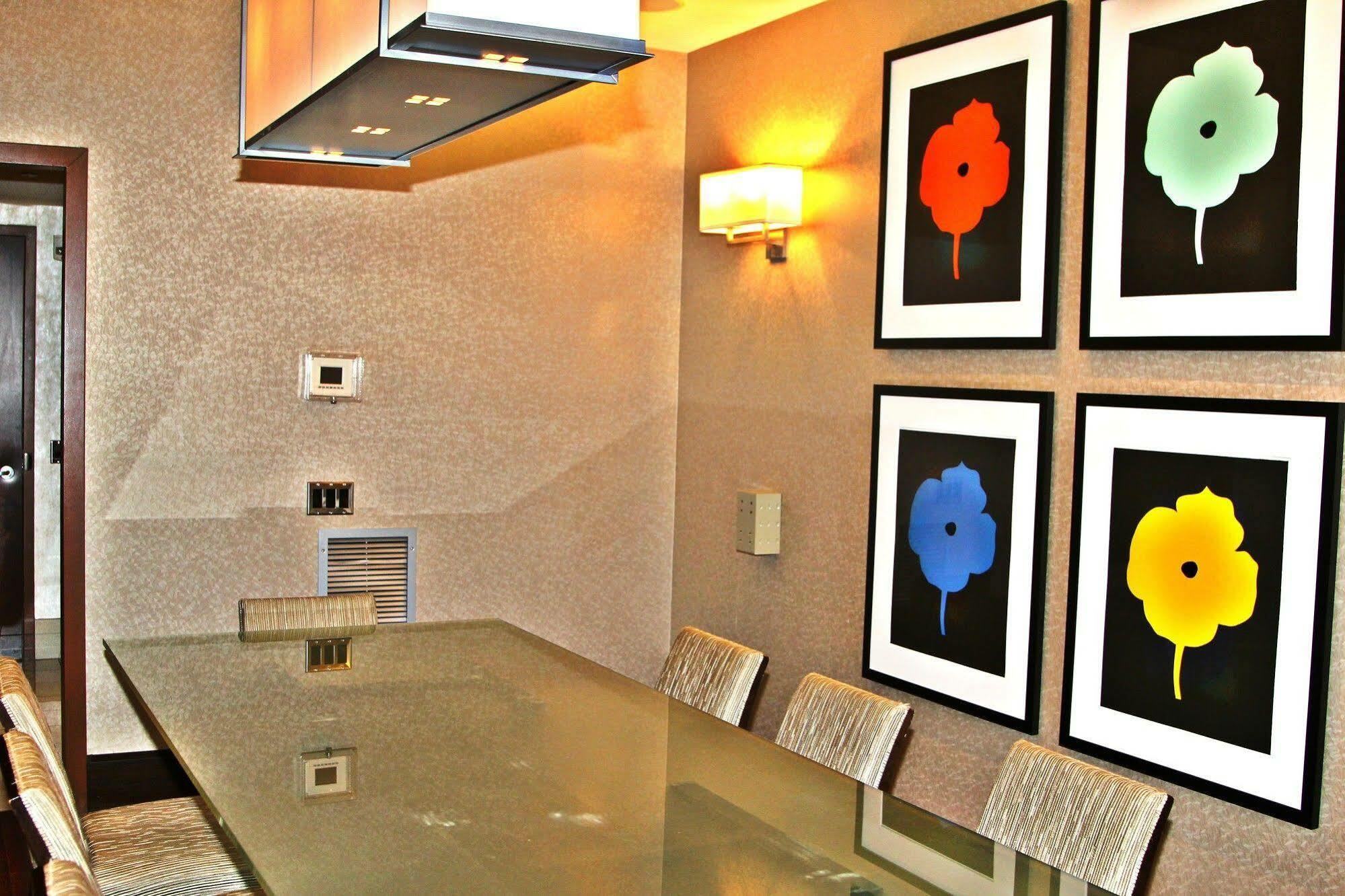 Weichert Suites At Wisconsin Place Chevy Chase Bagian luar foto